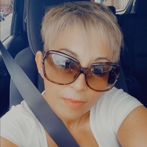 Meet your Posher, Sonia